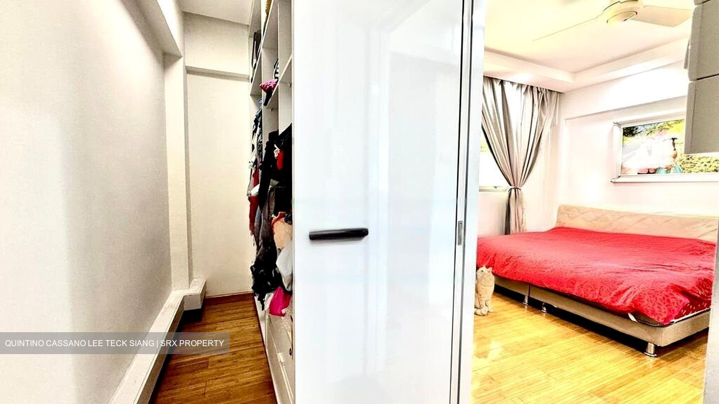 Blk 705 Hougang Avenue 2 (Hougang), HDB Executive #456709671